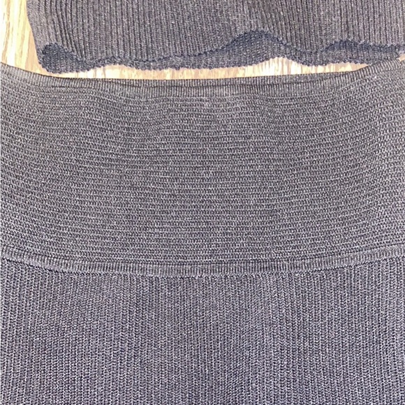 NO OFFERS PLEASE ❤️ Brand New ARITZIA Babaton Skirt Set - Picture 2 of 11